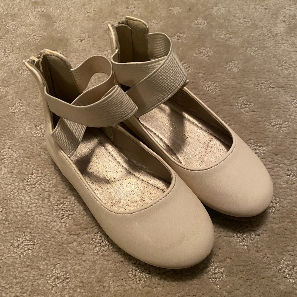 Ballet flats